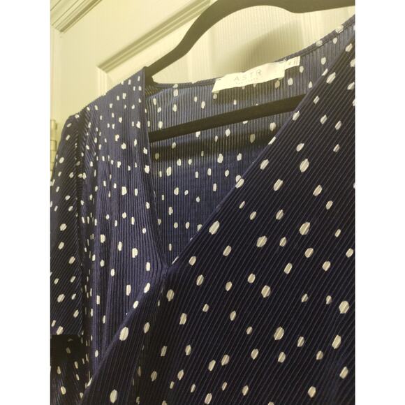 ASTR Juniors Size XL Faux Wrap Top Navy Blue Polka Dot Elastic Waist V-Neck - Picture 6 of 9